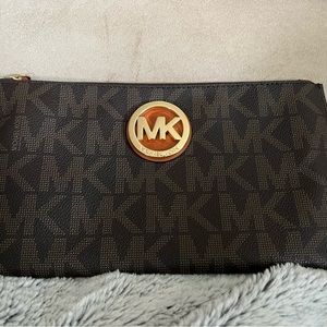 Michael Kors Clutch